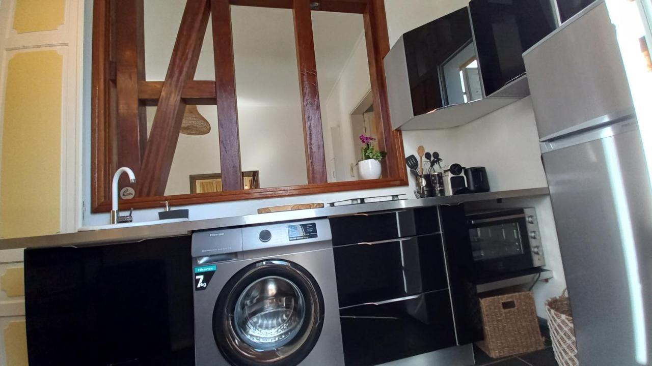 סן-פייר O Privilege Villa D'Exception En Centre-Ville De St-Pierre מראה חיצוני תמונה